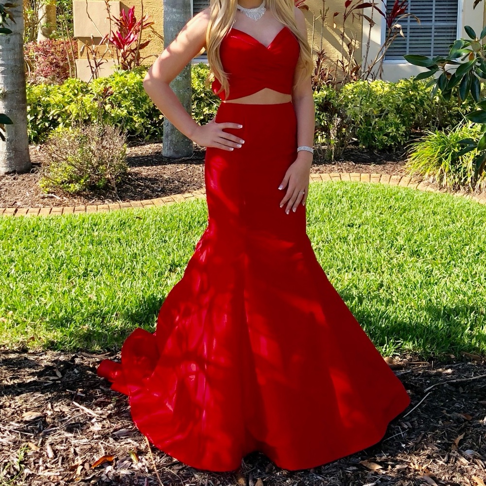 Sherri hill, red two piece prom dress. Silk material, long bow on back of top!